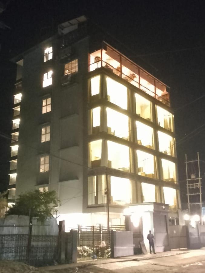 The Convoy Hotel Дибругар Екстериор снимка